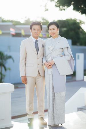 ชุดไทยเจ้าสาว ชุดไทยจักรพรรดิ์ เช่าที่แบมบี้ เวดดิ้ง ห้วยขวาง